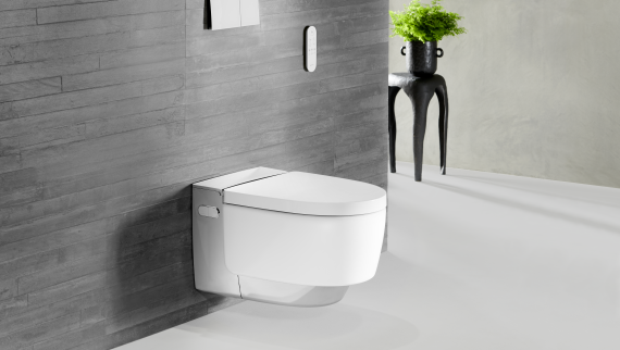 Geberit AquaClean Mera Comfort v kromu, z daljinskim upravljalnikom Sigma70