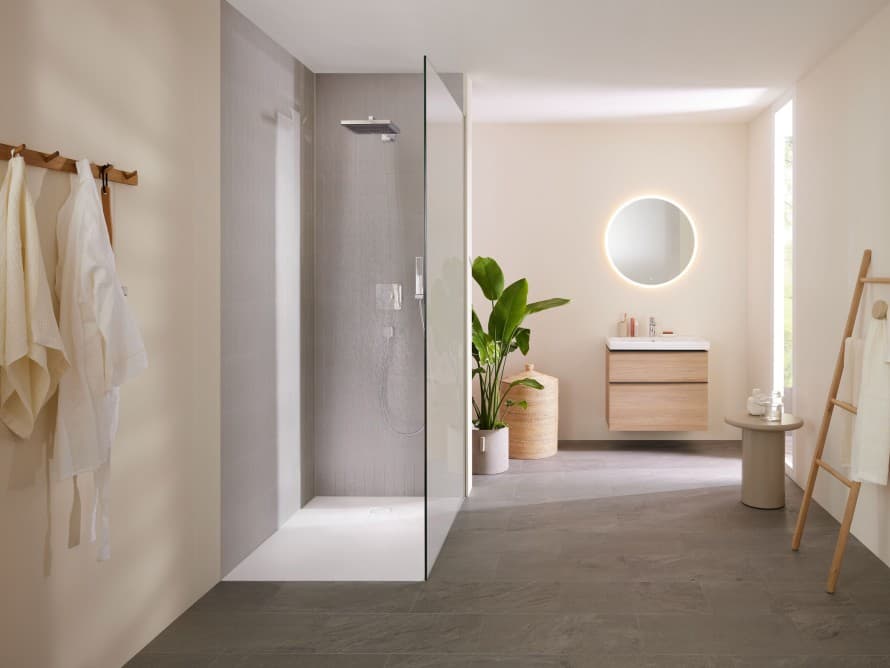 Tuš površina Geberit CleanFloor30 z vodo Tuš površina Geberit CleanFloor30 z vodo