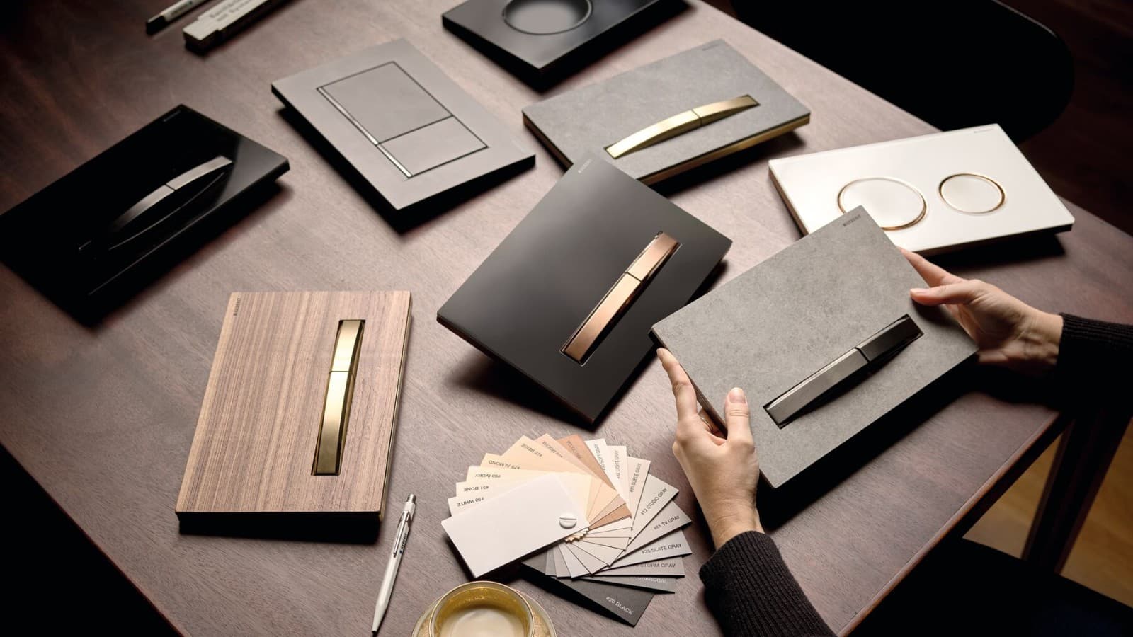 Na voljo so različne aktivirne tipke Na voljo so različne aktivirne tipke