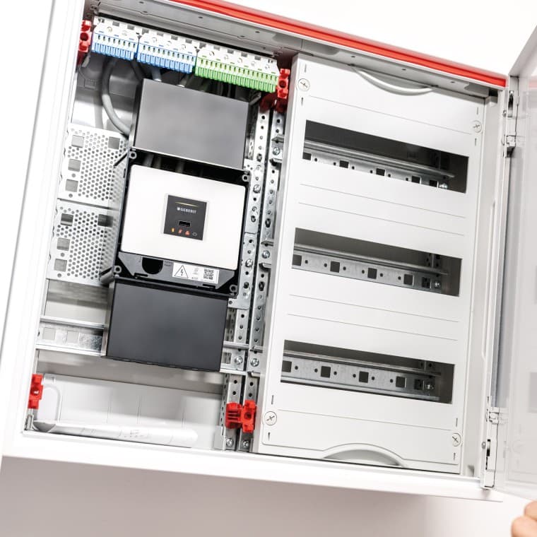 Geberit Gateway integriran v kontrolno omarico Geberit Gateway integriran v kontrolno omarico