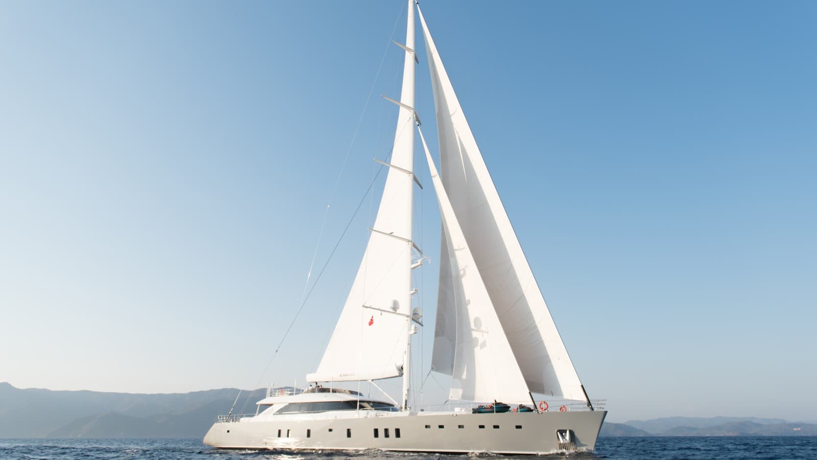 Jadrnica iz ladjedelnice ADA Yachting v Bodrumu drsi po Sredozemlju. (© ADA Yachting) Jadrnica iz ladjedelnice ADA Yachting v Bodrumu drsi po Sredozemlju. (© ADA Yachting)